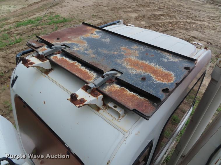 image for item DE3409 2005 Link-Belt 240 LX long reach excavator