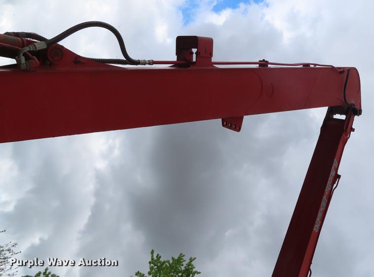 image for item DE3409 2005 Link-Belt 240 LX long reach excavator
