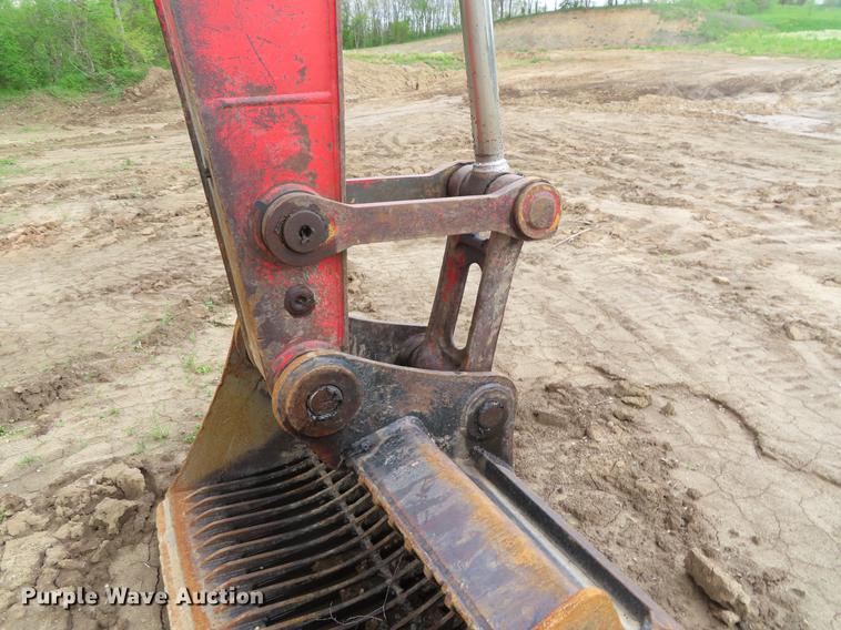 image for item DE3409 2005 Link-Belt 240 LX long reach excavator