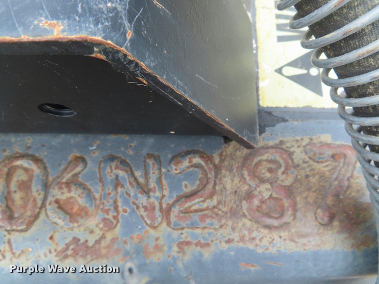 image for item DE3419 Caterpillar H120CS breaker