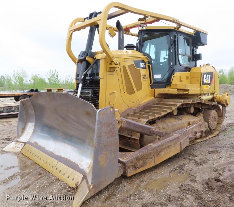 image for item DE3463 2010 Caterpillar D7E dozer