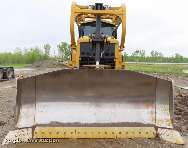 image for item DE3463 2010 Caterpillar D7E dozer