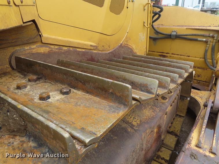 image for item DE3463 2010 Caterpillar D7E dozer