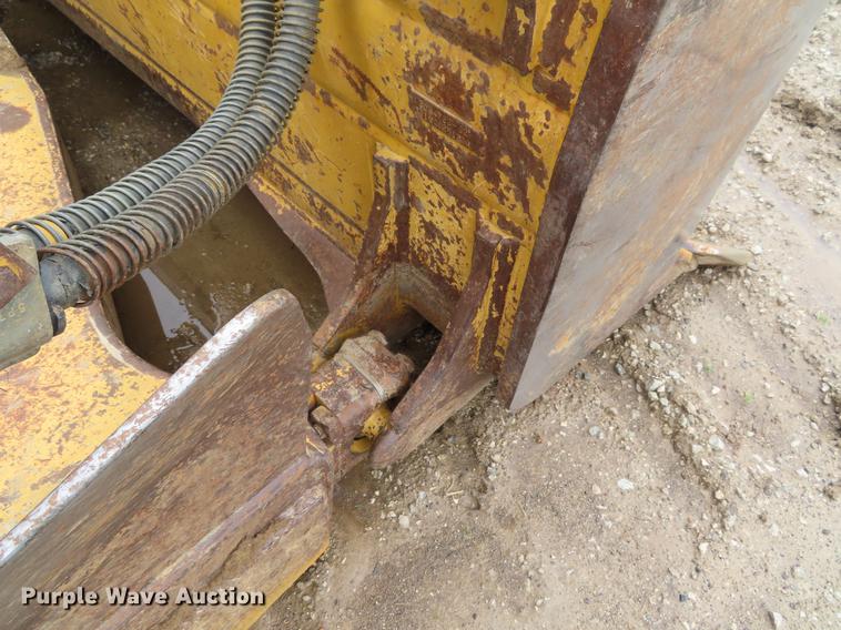 image for item DE3463 2010 Caterpillar D7E dozer