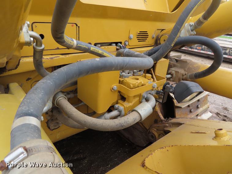image for item DE3463 2010 Caterpillar D7E dozer