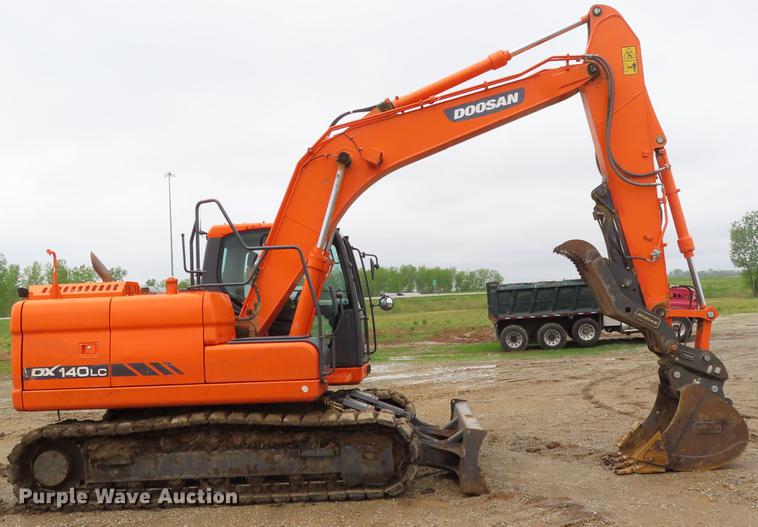 image for item DE3464 2015 Doosan DX140LC-3 excavator