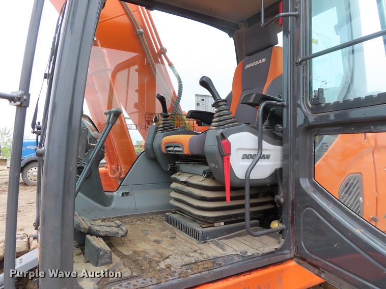 image for item DE3464 2015 Doosan DX140LC-3 excavator