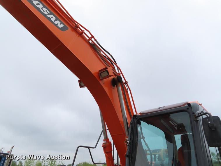 image for item DE3464 2015 Doosan DX140LC-3 excavator
