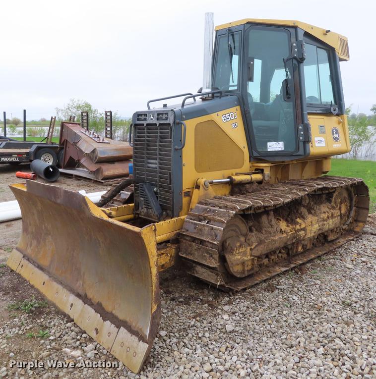 image for item DE3465 2005 John Deere 650J XLT dozer
