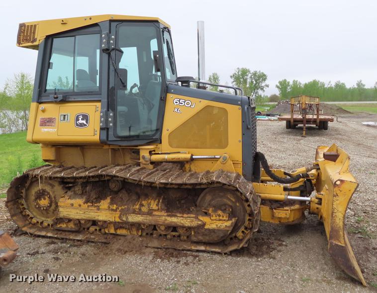 image for item DE3465 2005 John Deere 650J XLT dozer
