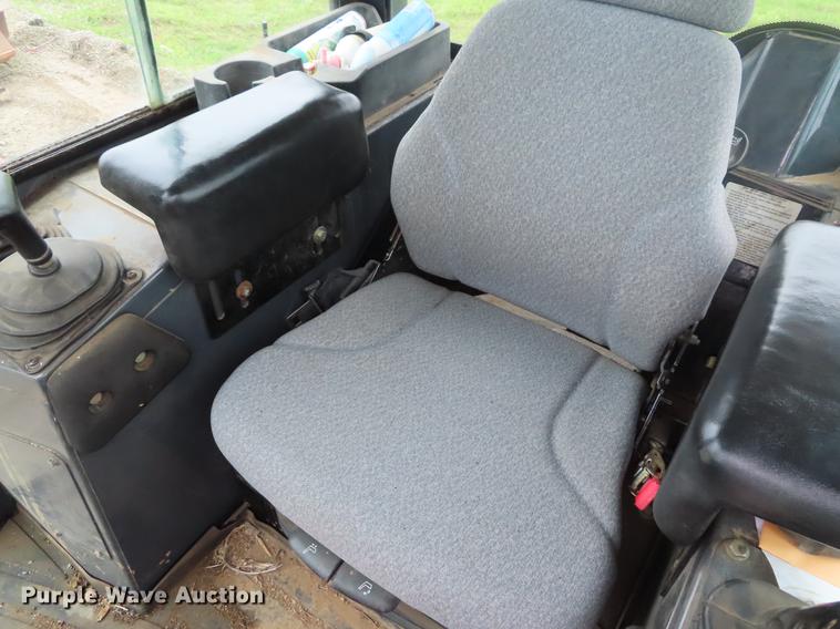 image for item DE3465 2005 John Deere 650J XLT dozer