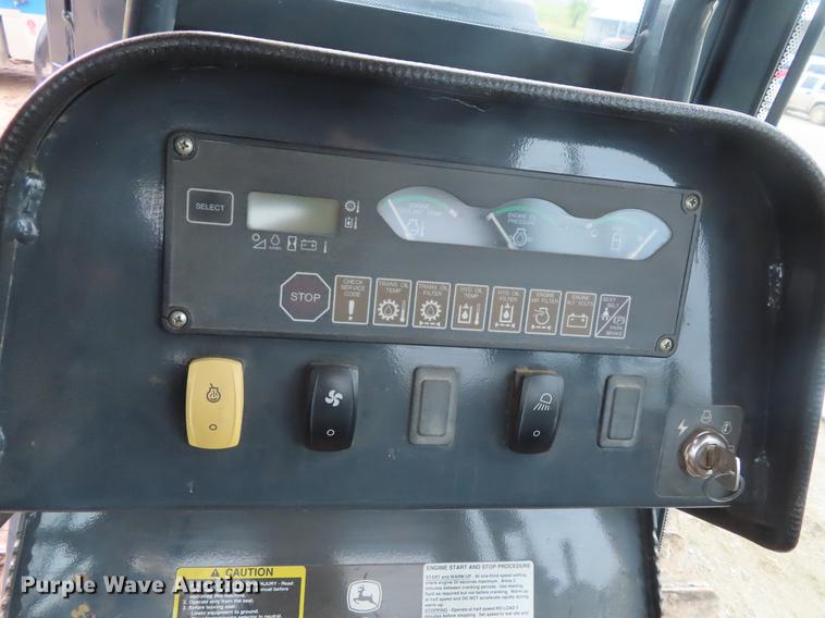 image for item DE3465 2005 John Deere 650J XLT dozer