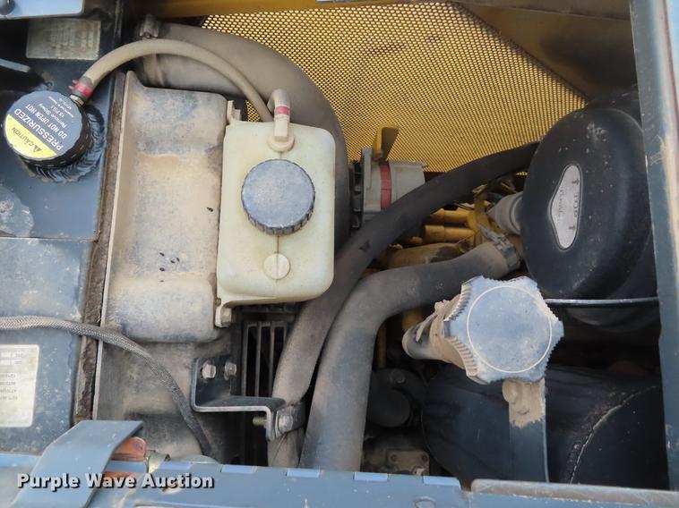 image for item DE3465 2005 John Deere 650J XLT dozer