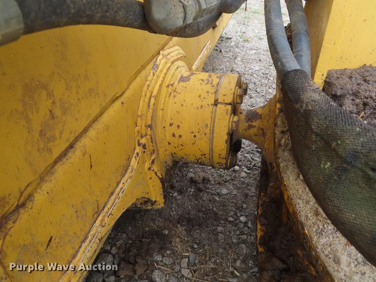 image for item DE3465 2005 John Deere 650J XLT dozer