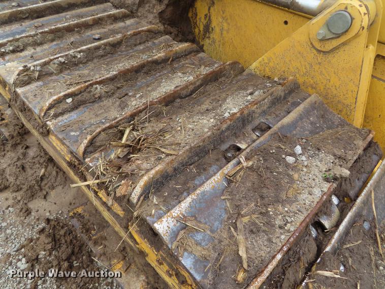 image for item DE3465 2005 John Deere 650J XLT dozer