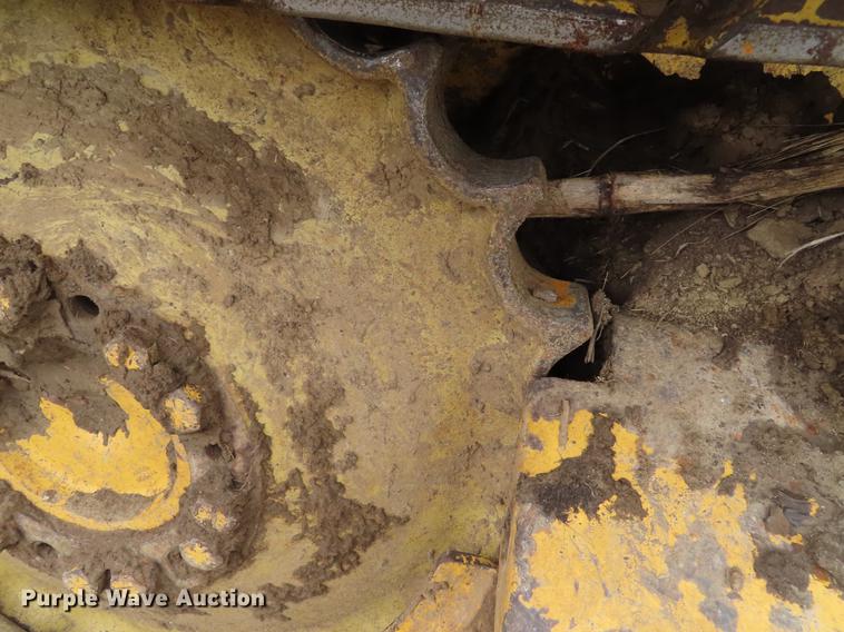 image for item DE3465 2005 John Deere 650J XLT dozer