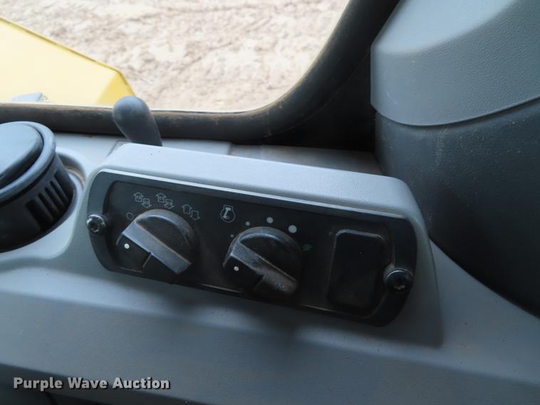 image for item DE3466 2011 Caterpillar D7E dozer