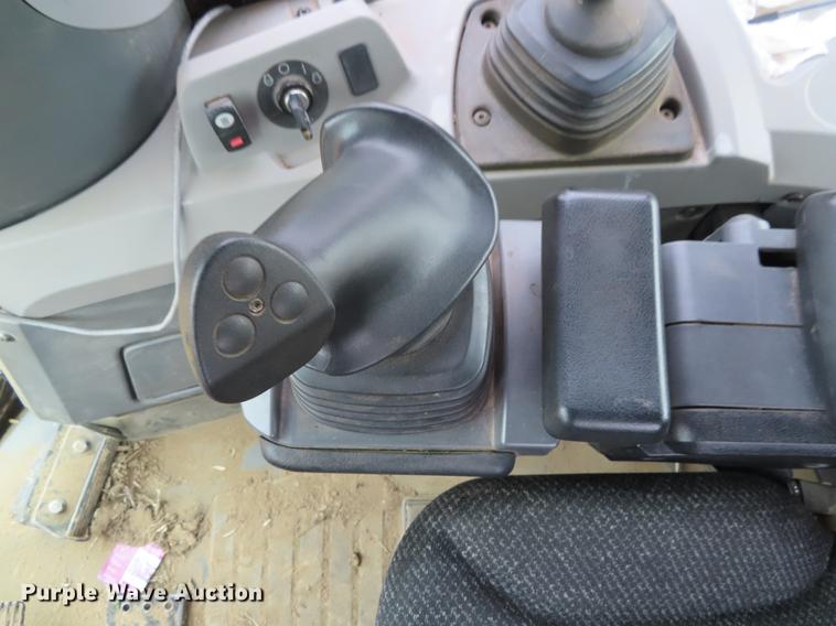 image for item DE3466 2011 Caterpillar D7E dozer