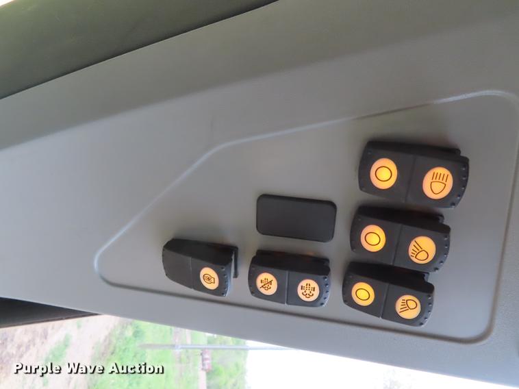 image for item DE3466 2011 Caterpillar D7E dozer