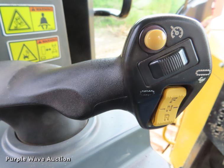 image for item DE3466 2011 Caterpillar D7E dozer