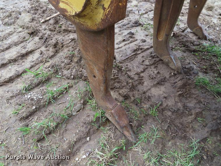 image for item DE3466 2011 Caterpillar D7E dozer