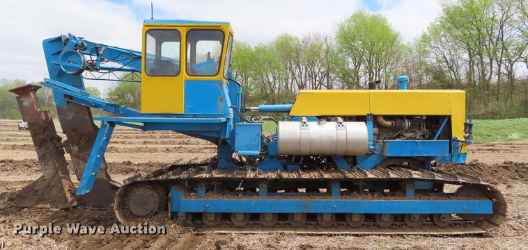 image for item DE3490 Barth TL75 tile plow