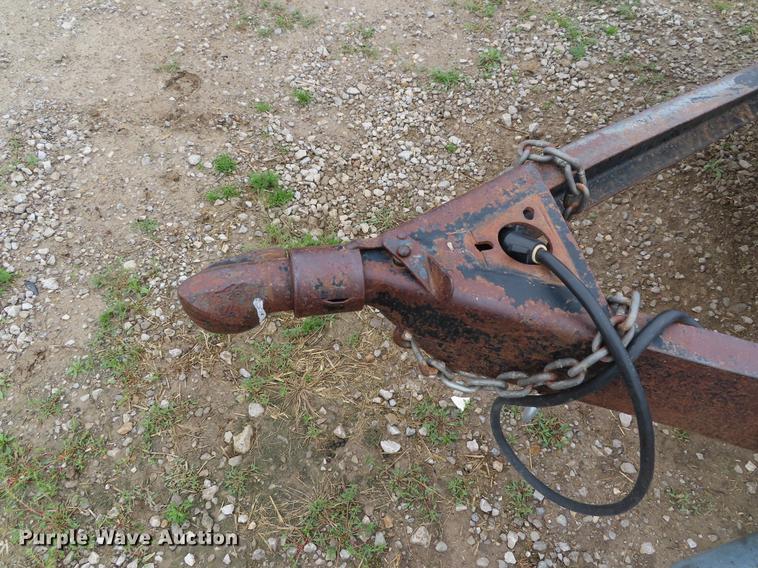 image for item DE3492 1987 HMI utility trailer