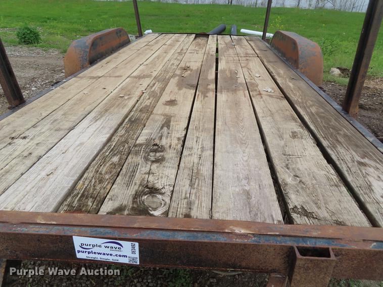 image for item DE3492 1987 HMI utility trailer