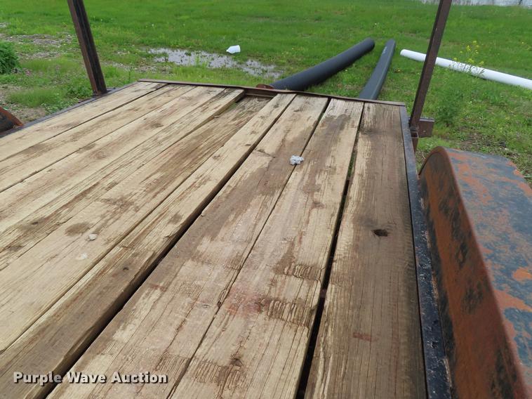 image for item DE3492 1987 HMI utility trailer