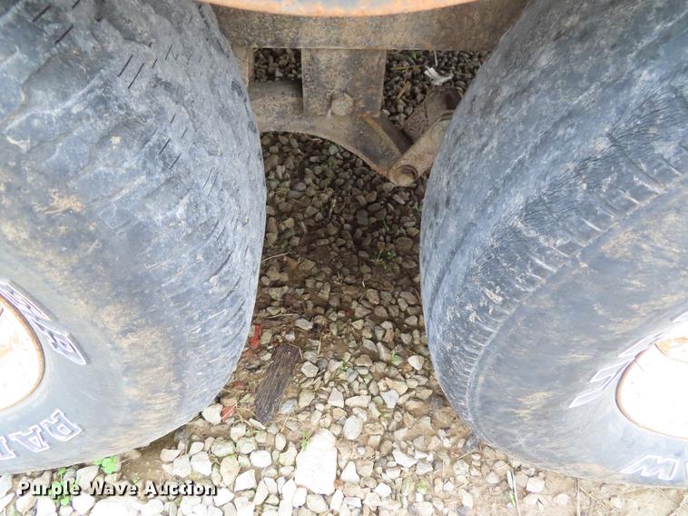 image for item DE3492 1987 HMI utility trailer