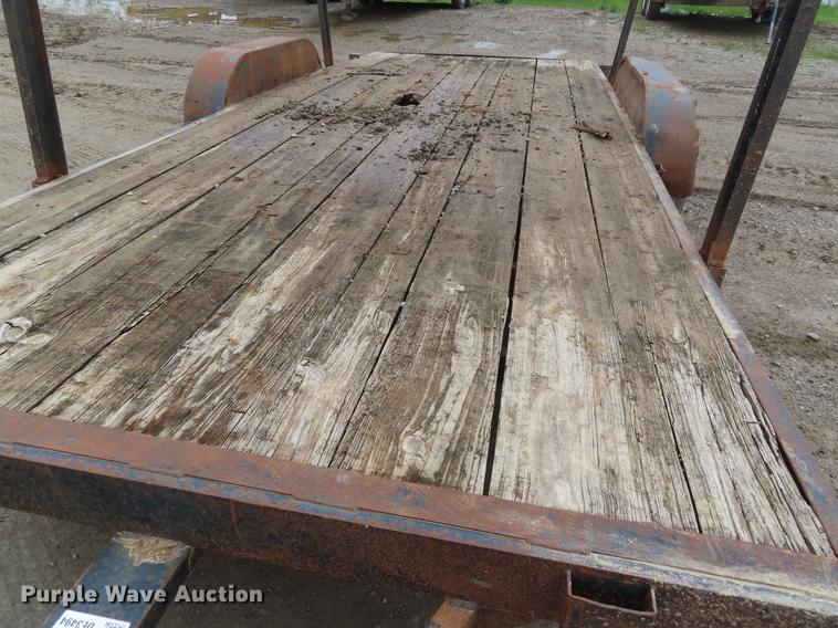 image for item DE3494 1992 FFC utility trailer