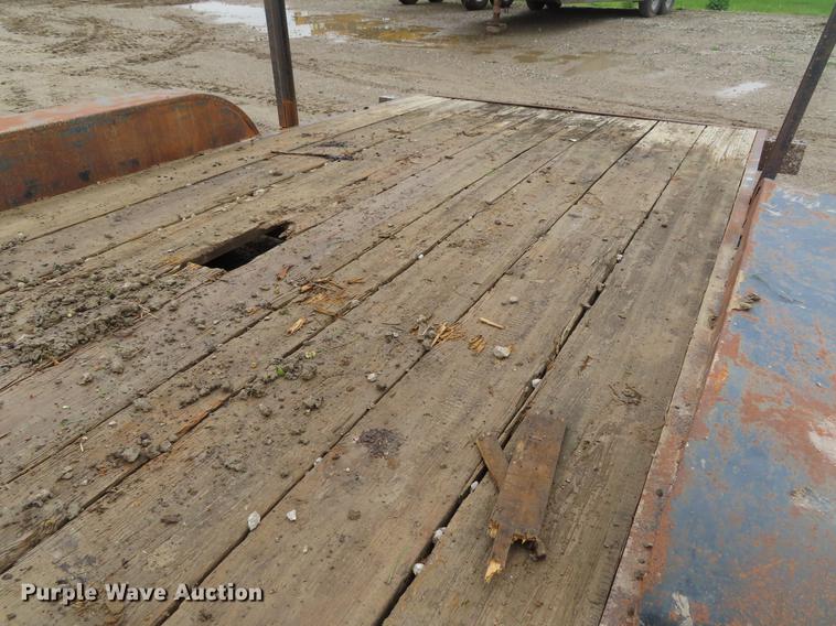 image for item DE3494 1992 FFC utility trailer