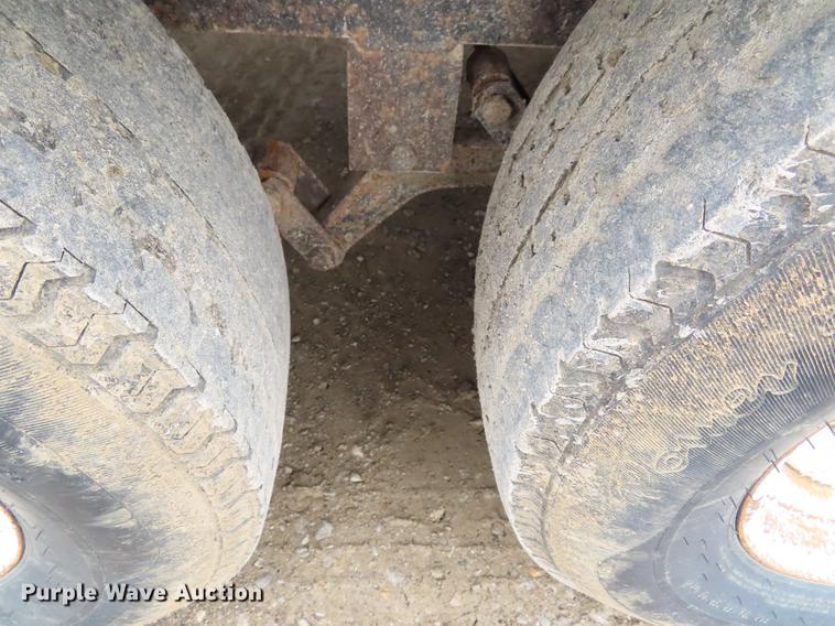 image for item DE3494 1992 FFC utility trailer