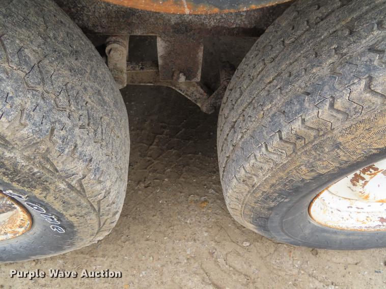 image for item DE3494 1992 FFC utility trailer