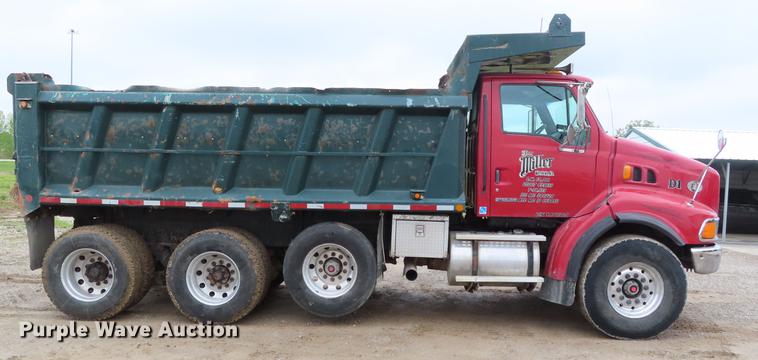 image for item DF7828 1999 Sterling A-Line dump truck