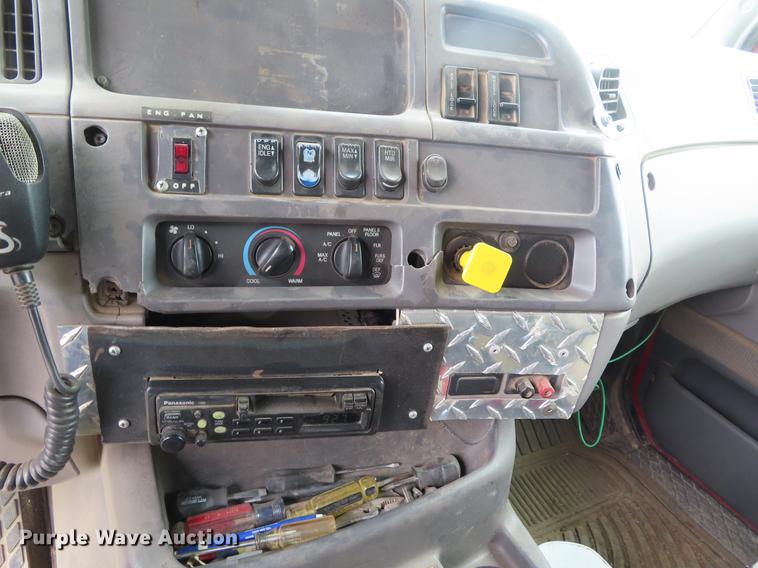 image for item DF7828 1999 Sterling A-Line dump truck