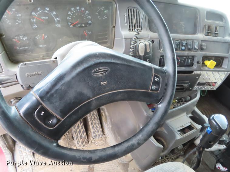 image for item DF7828 1999 Sterling A-Line dump truck