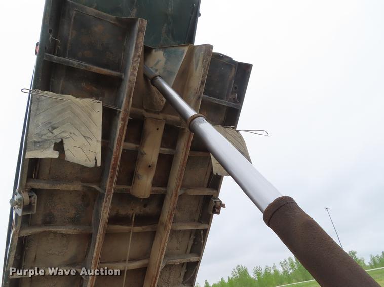 image for item DF7828 1999 Sterling A-Line dump truck