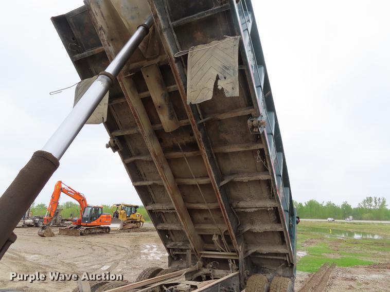 image for item DF7828 1999 Sterling A-Line dump truck