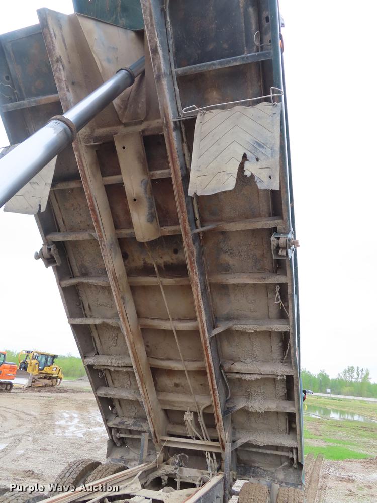 image for item DF7828 1999 Sterling A-Line dump truck