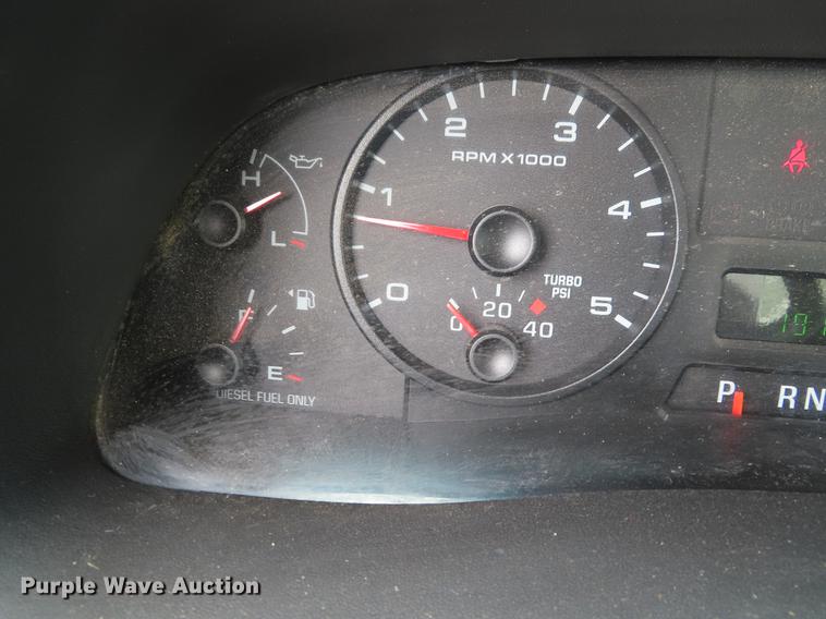 image for item DF7829 2007 Ford F550 utility truck with crane