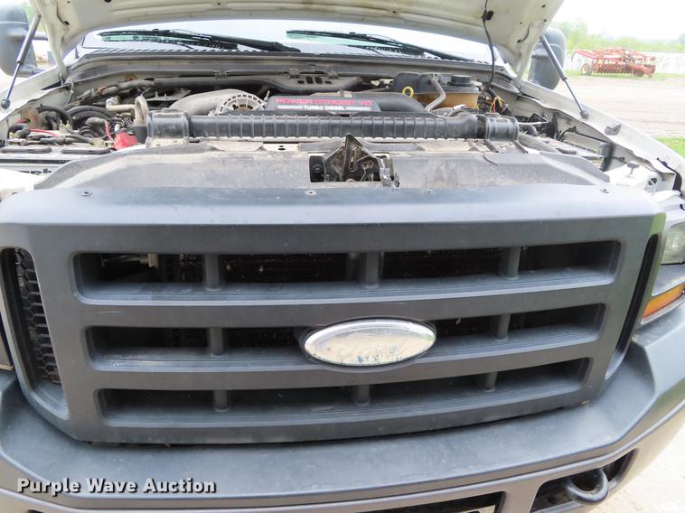 image for item DF7829 2007 Ford F550 utility truck with crane