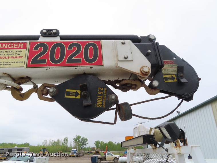 image for item DF7829 2007 Ford F550 utility truck with crane