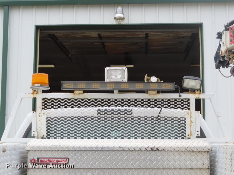 image for item DF7829 2007 Ford F550 utility truck with crane