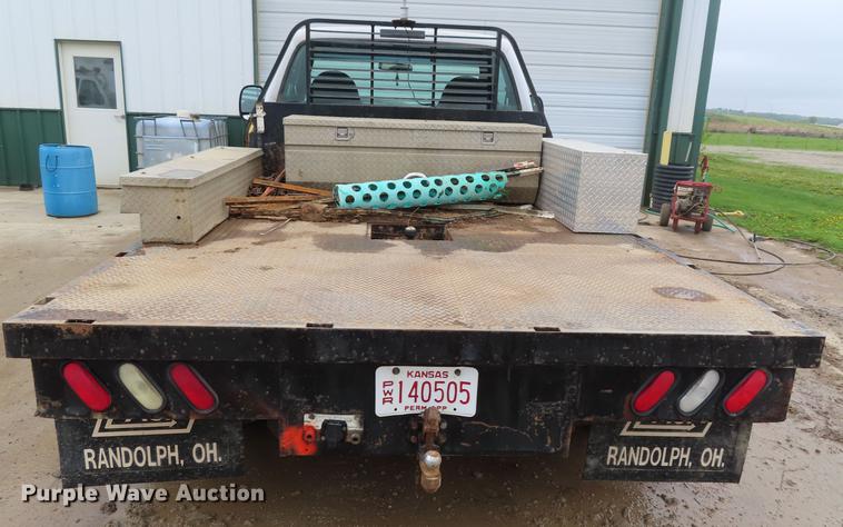 image for item DF7830 2000 Ford F550 flatbed truck