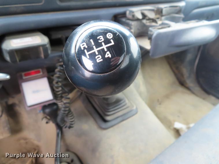 image for item DF7830 2000 Ford F550 flatbed truck