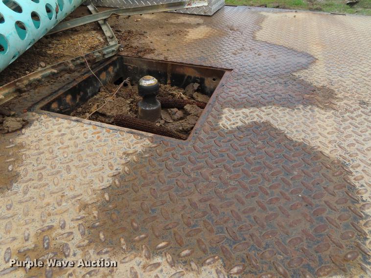 image for item DF7830 2000 Ford F550 flatbed truck