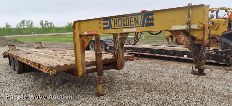 image for item DF7831 1997 Holden HGD2027 equipment trailer