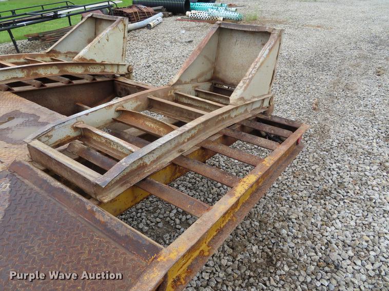 image for item DF7831 1997 Holden HGD2027 equipment trailer