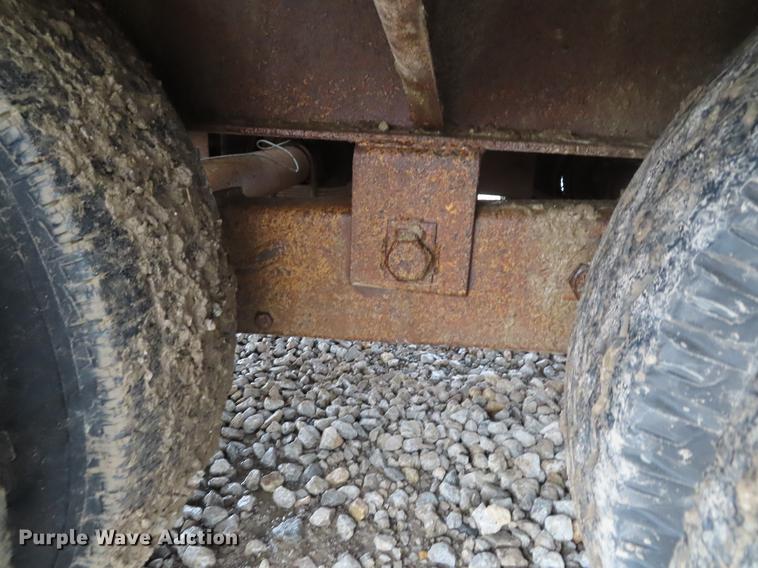 image for item DF7831 1997 Holden HGD2027 equipment trailer